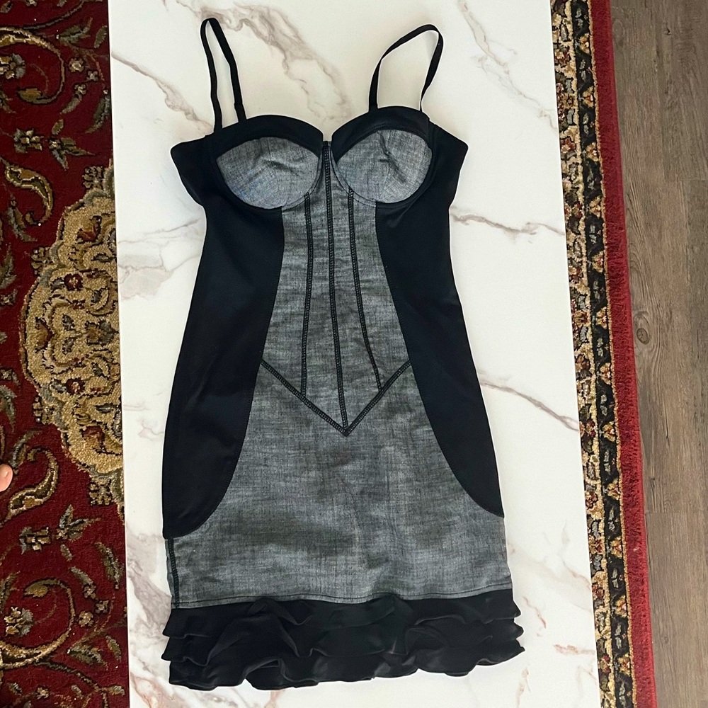 Guess by Marciano Bustier Dress. Size 6. Great condition.
